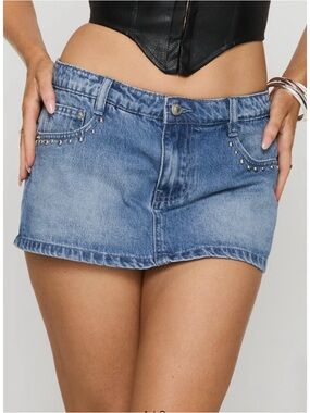 Princess Polly Symphony Studded Low Rise Denim Miniskort Size 0 NWT Retail $60